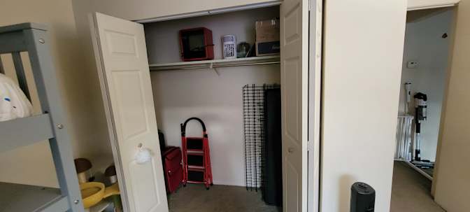 Leon's room