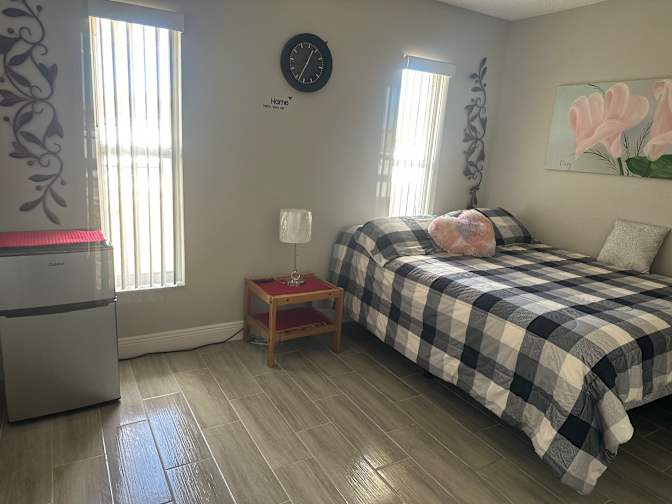 MONICA URIBE's room