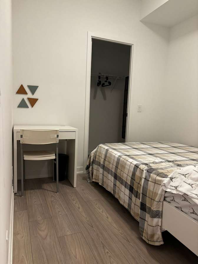 Heidy Nailed Valero's room