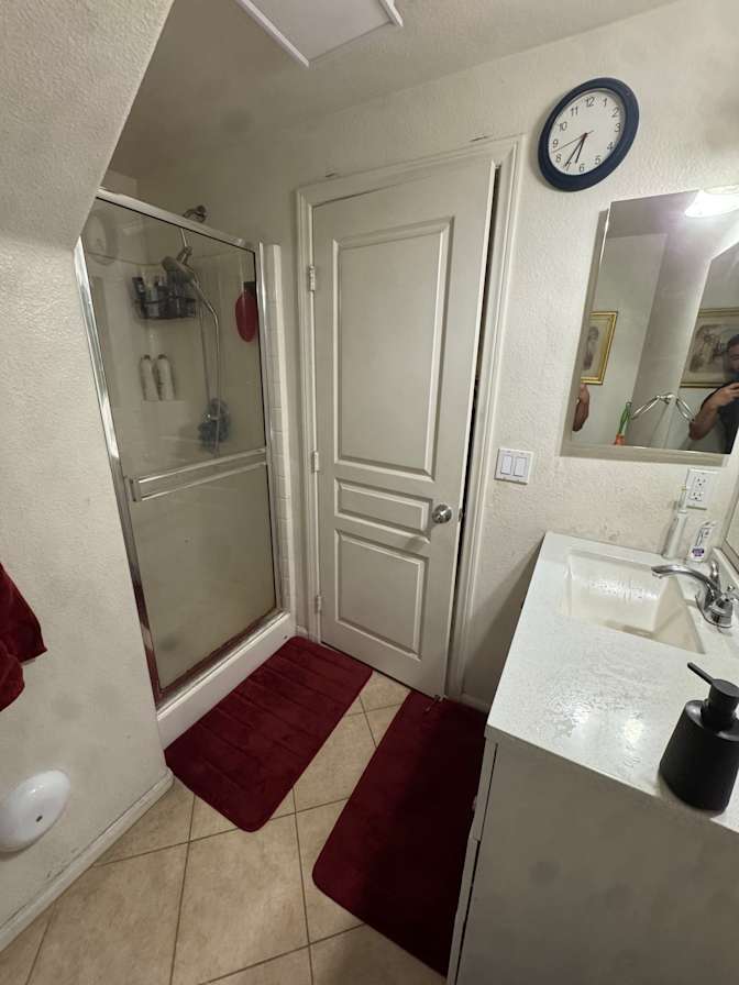 Itzabel28's room