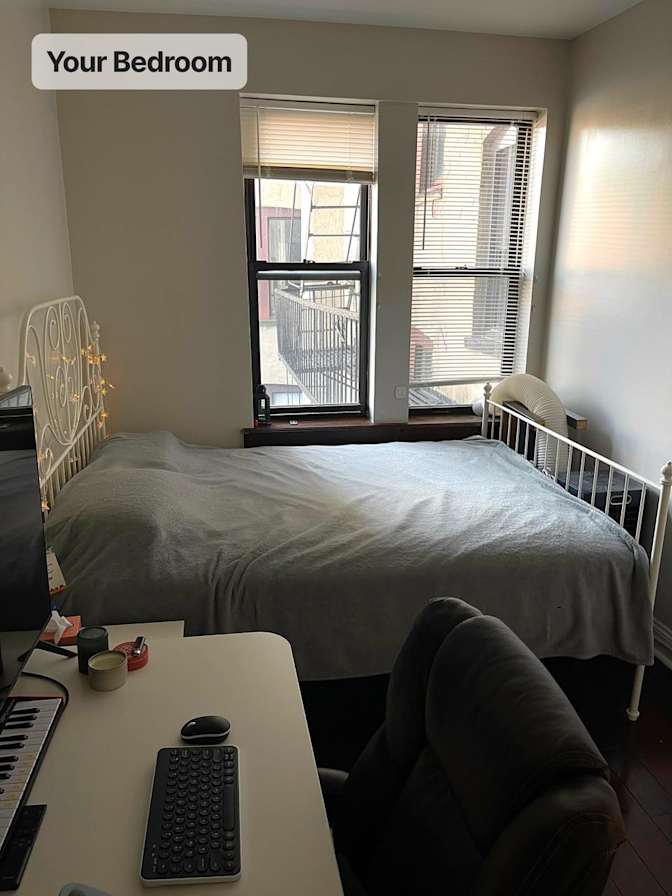 Maxim's room