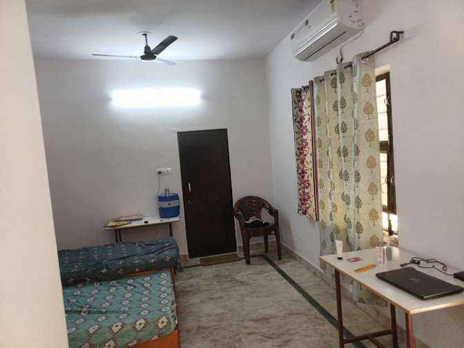 Rohit Gangwal's room