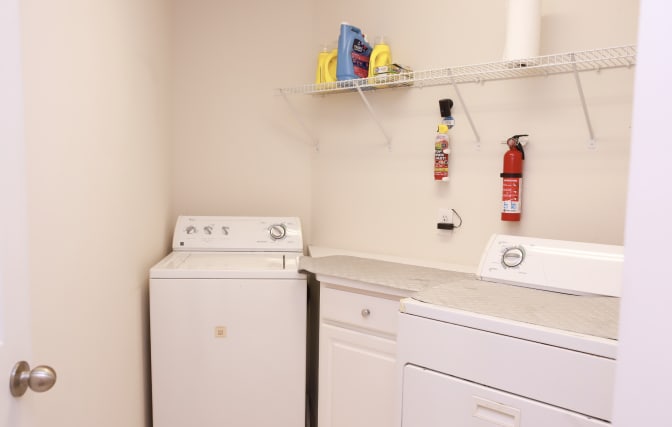 Alcove Rooms's room
