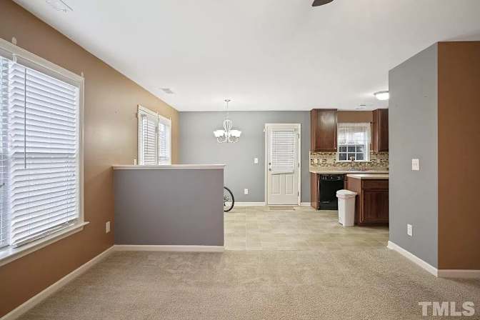 Alcove Rooms's room
