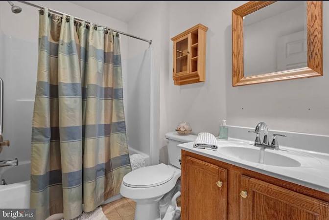 Jenn's room