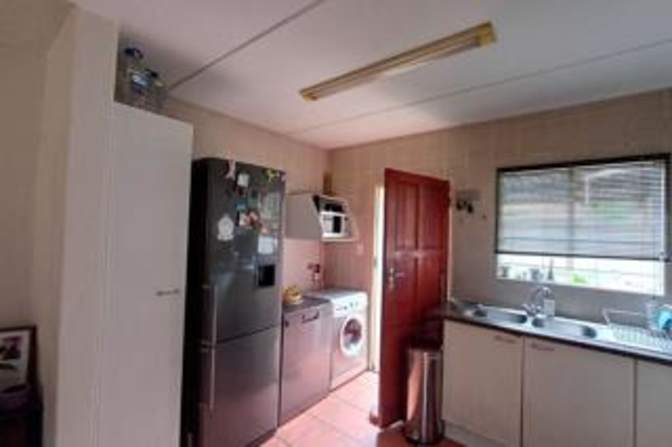 Graham Hodson's room