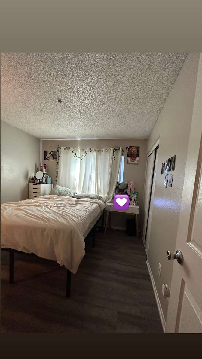Kai Mel's room