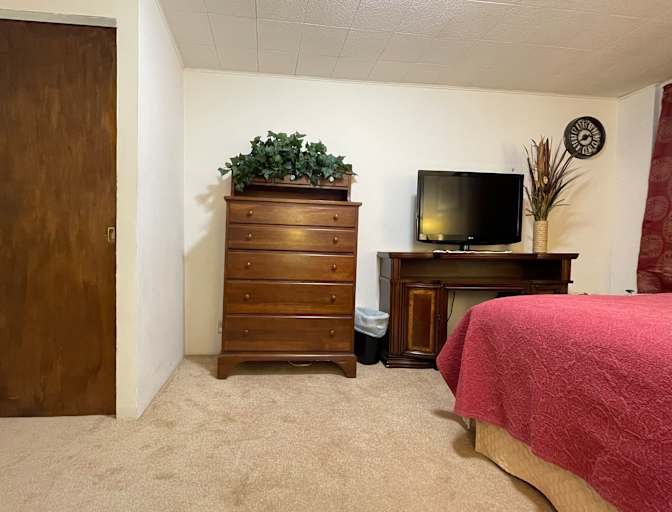 Kelly's room