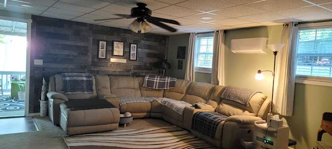 vicki hales's room