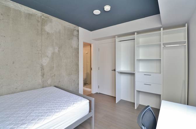 OPM Rentals's room