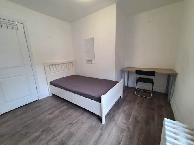 Kent's room