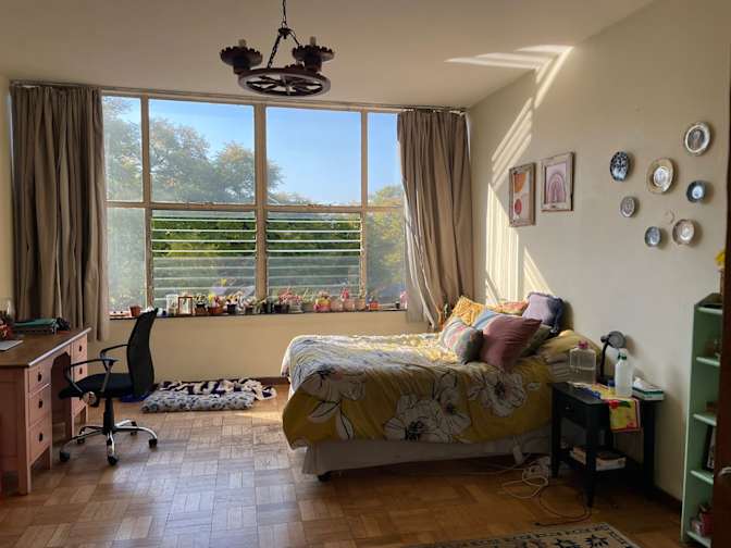 Salma Tanaka's room