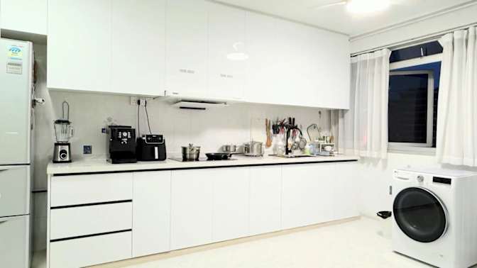 Edwin Ng's room
