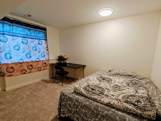 Hong Nguyen's room
