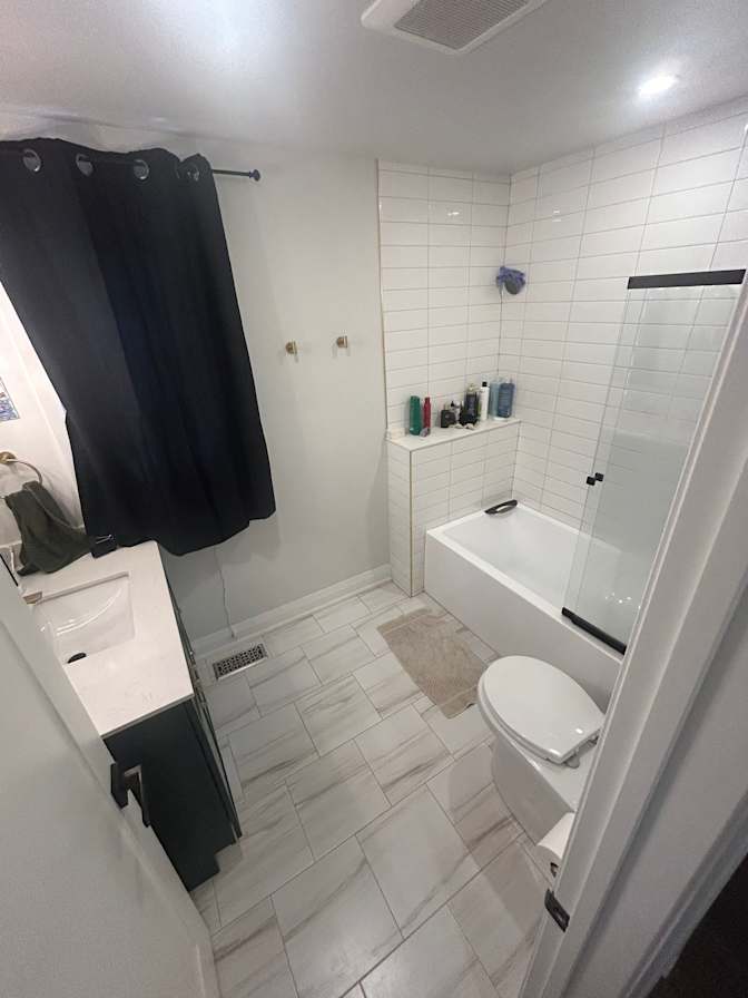 Nicholas Frenette's room