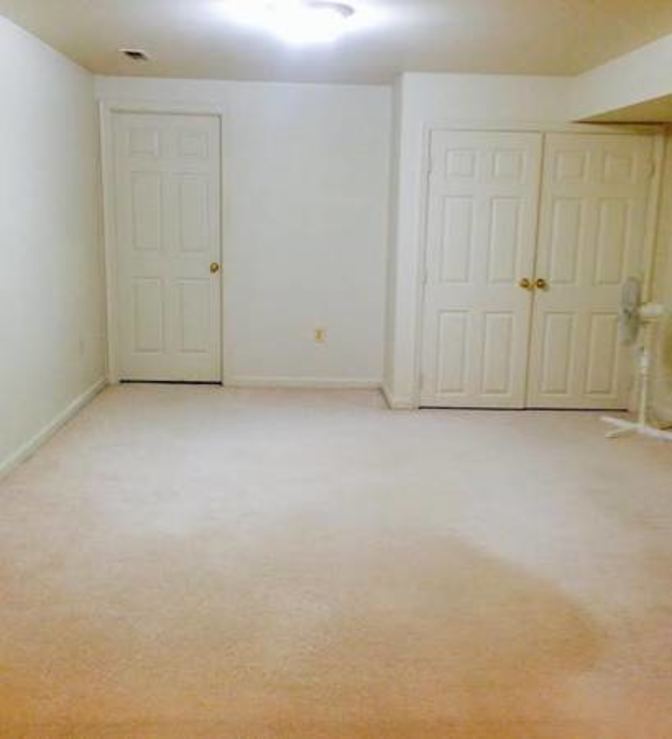 1150 sq^2 Woodbridge bright basement has a separate entrance and its own laundry room.'s room