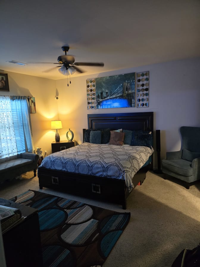 Maurice Thomas Jr's room