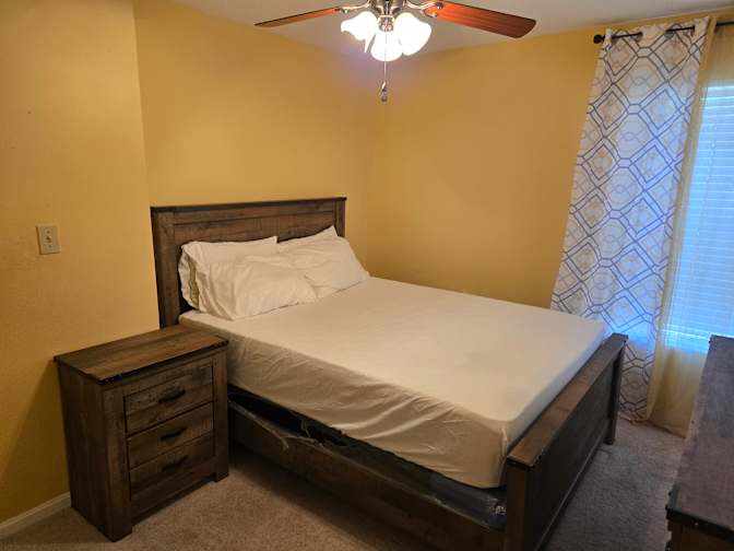 Duclos's room