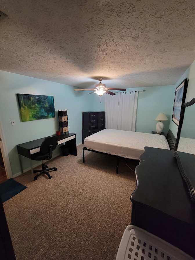 Jessalyn's room