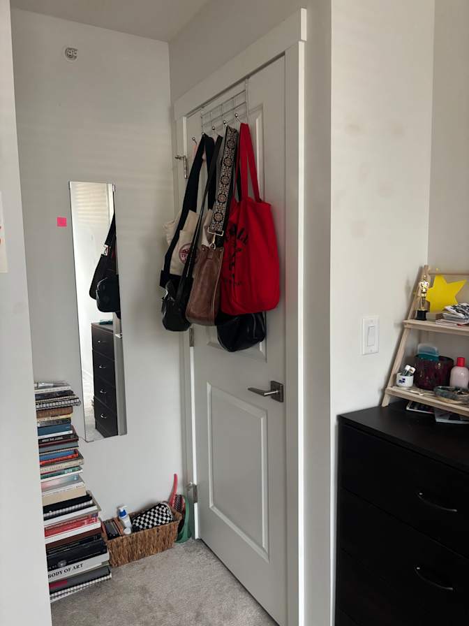 kleo's room