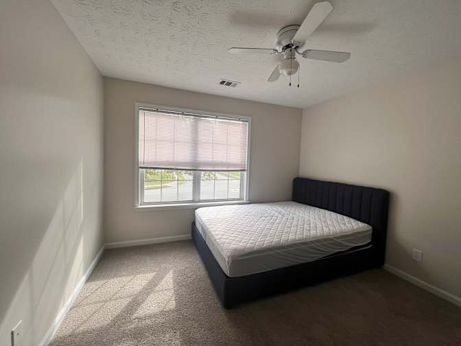 Lee's room