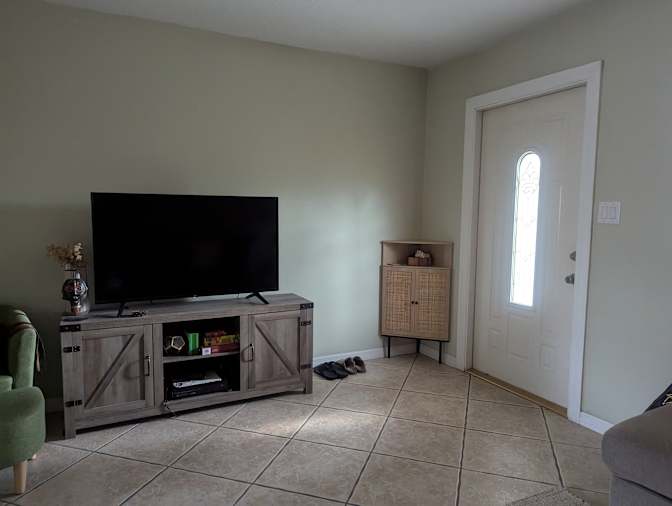 DANIEL's room