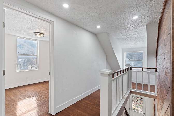 KristyAnna Elzinga's room