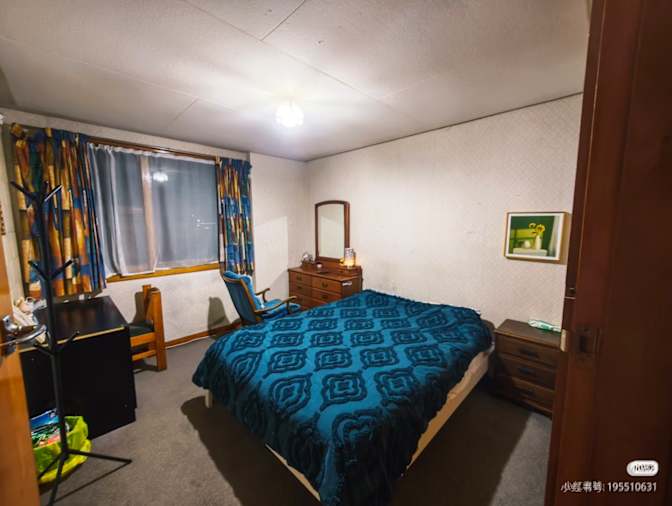 Hu's room