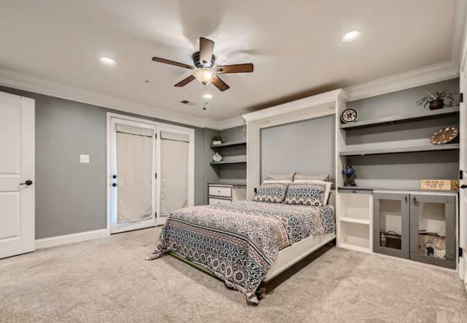 Divine Mission Realty's room