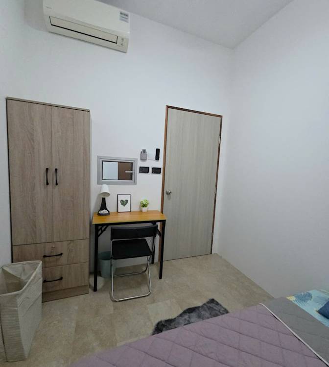 Sunny's room