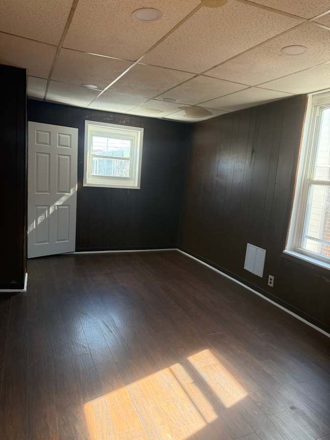 Dia's room