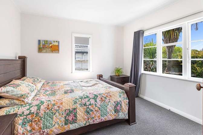 Linda's room