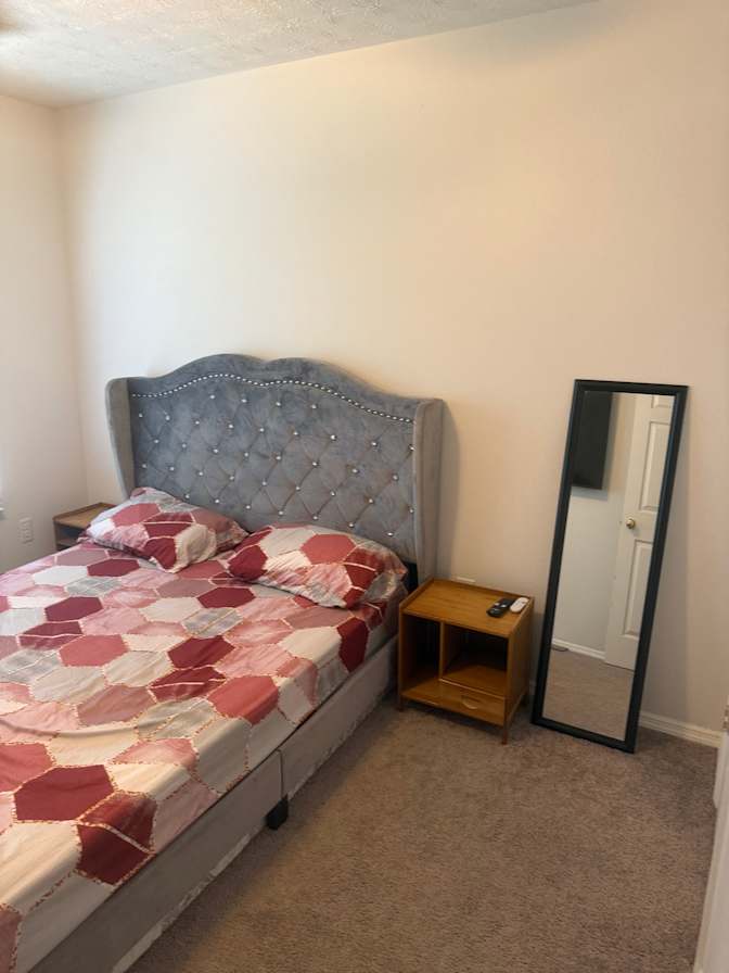 JOWELLS's room