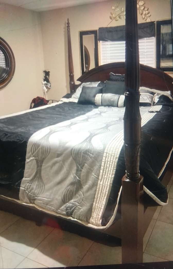 Lisa's room