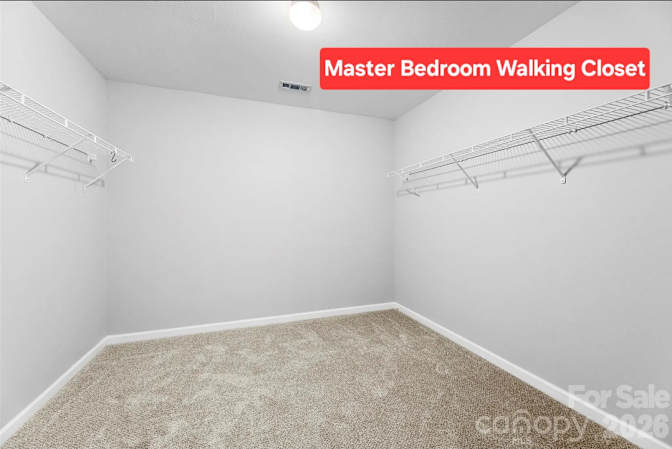 Dikilson Almonte's room