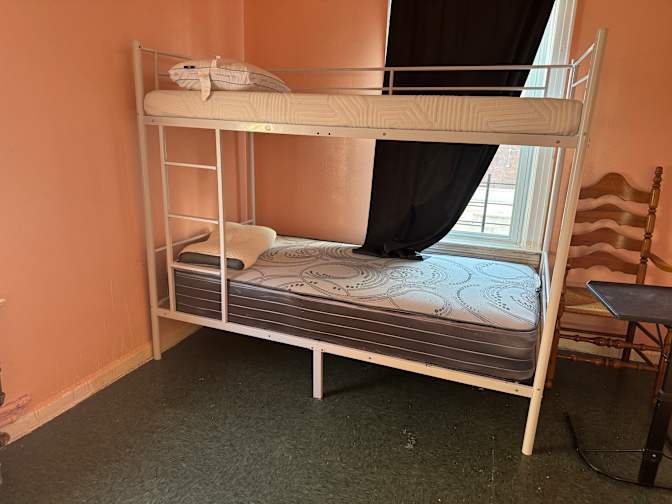 Ali's room