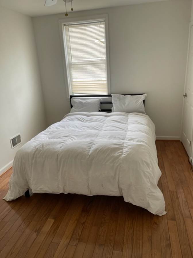Tunde's room