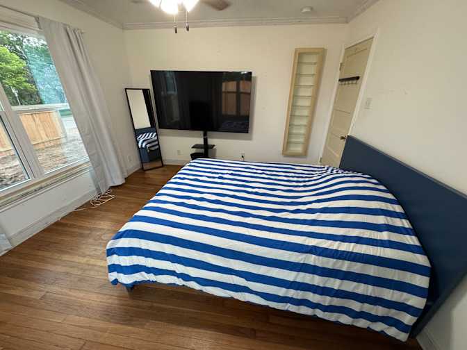 Pete's room