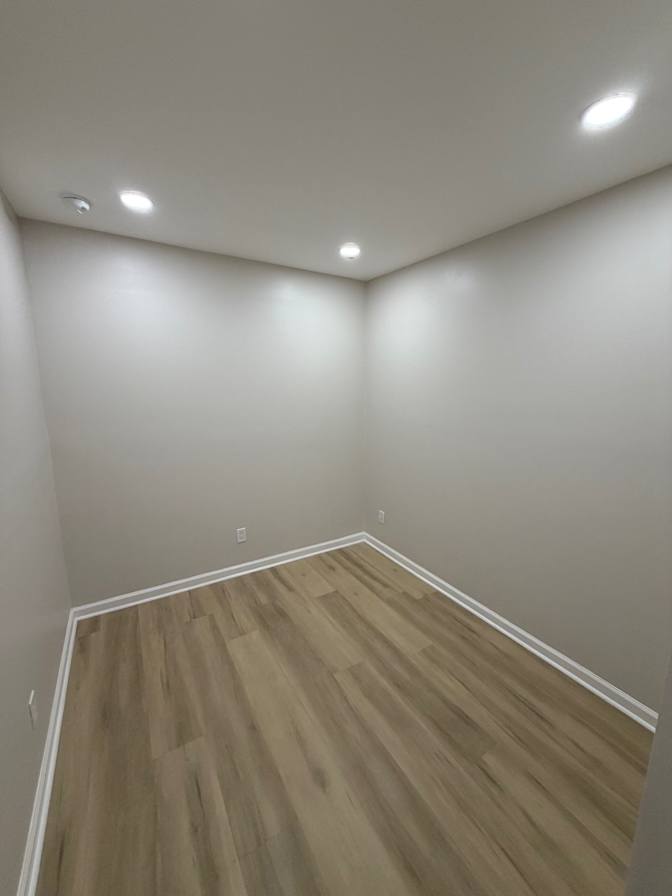 Alcove Rooms's room
