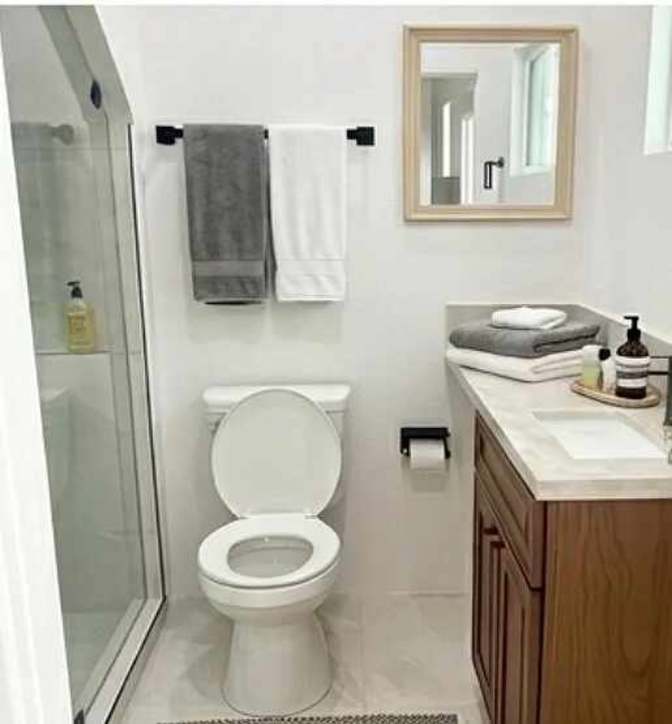 charming one-bedroom Available's room