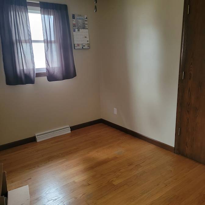 Jules's room