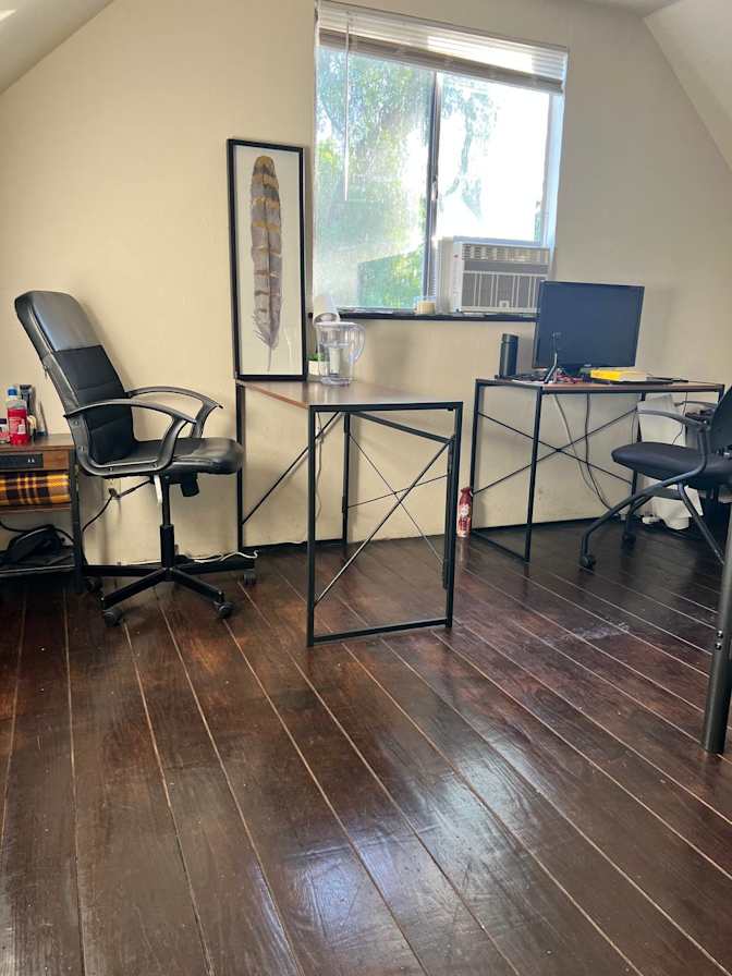 Julia Va's room