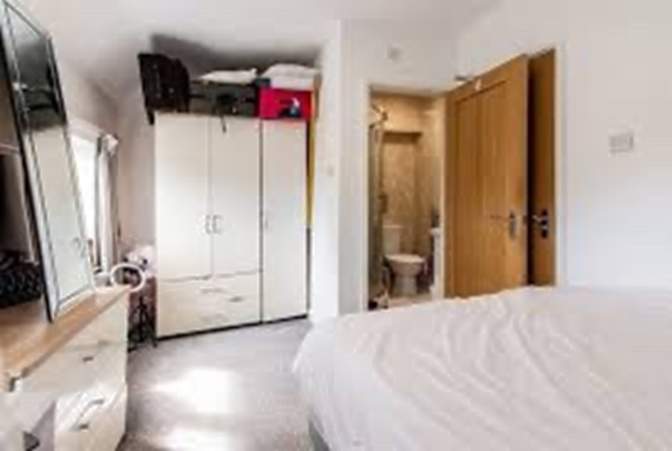 Jas's room