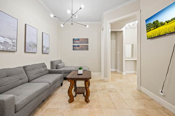 Gal's room