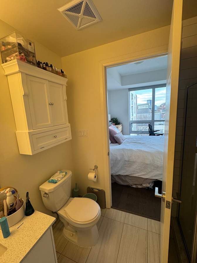 Oro Uchenunu's room