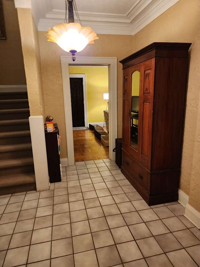 FOR RENT IN JULY's room