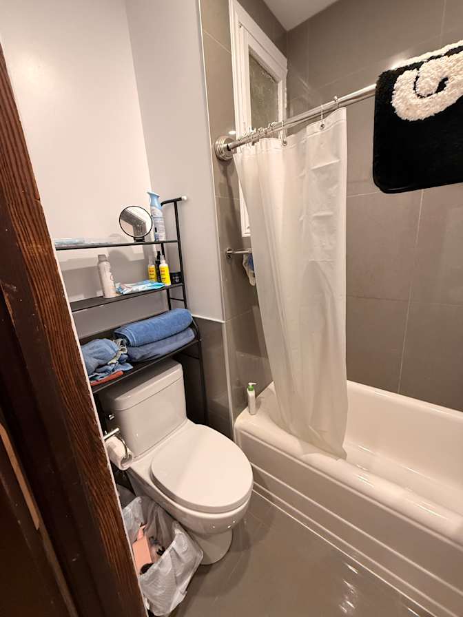 Satansia Musunga's room