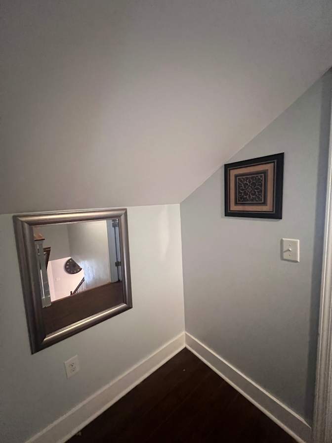 Alcove Rooms's room