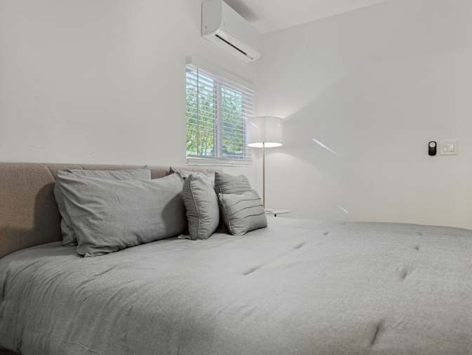 Leslie Blanco's room