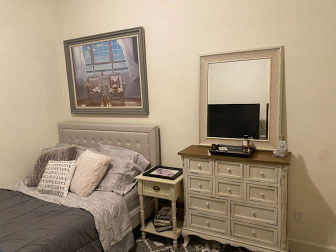 Anna's room